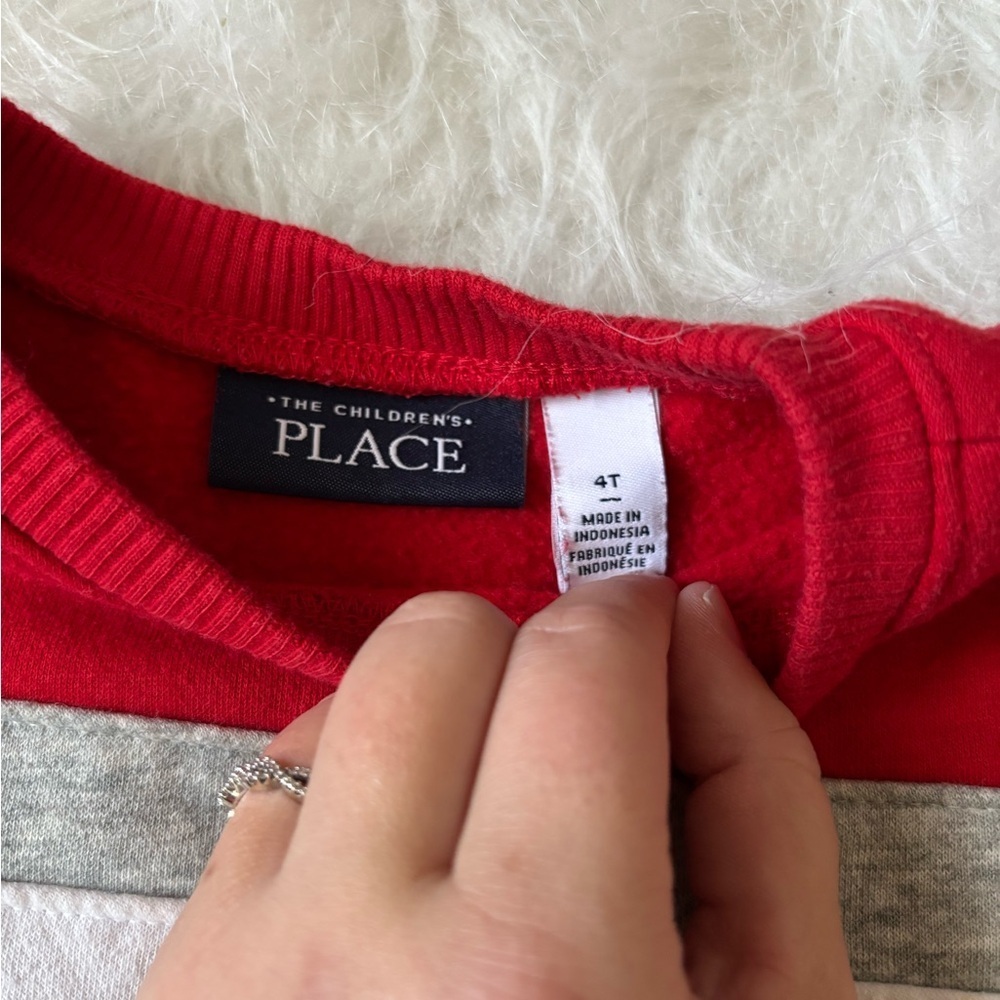 The Children's Place Red and Gray Kids' Outfit - Picture 3 of 4